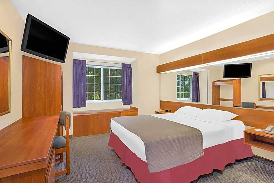 Microtel Inn & Suites By Wyndham Beckley East