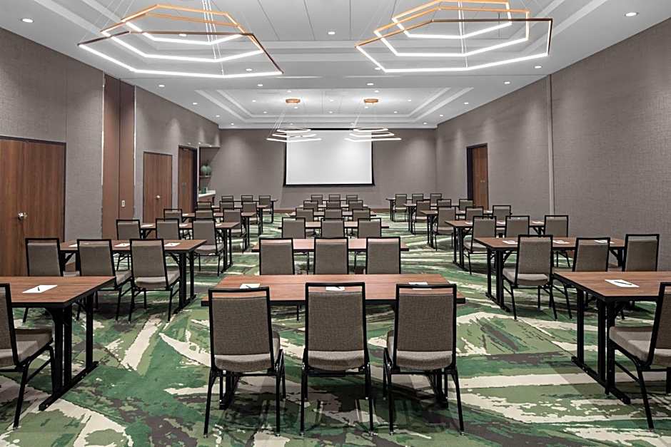 Embassy Suites by Hilton Madison Downtown