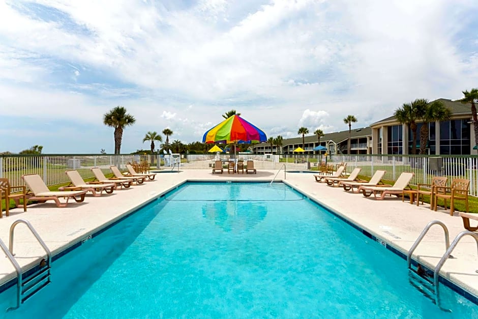 Days Inn & Suites by Wyndham Jekyll Island