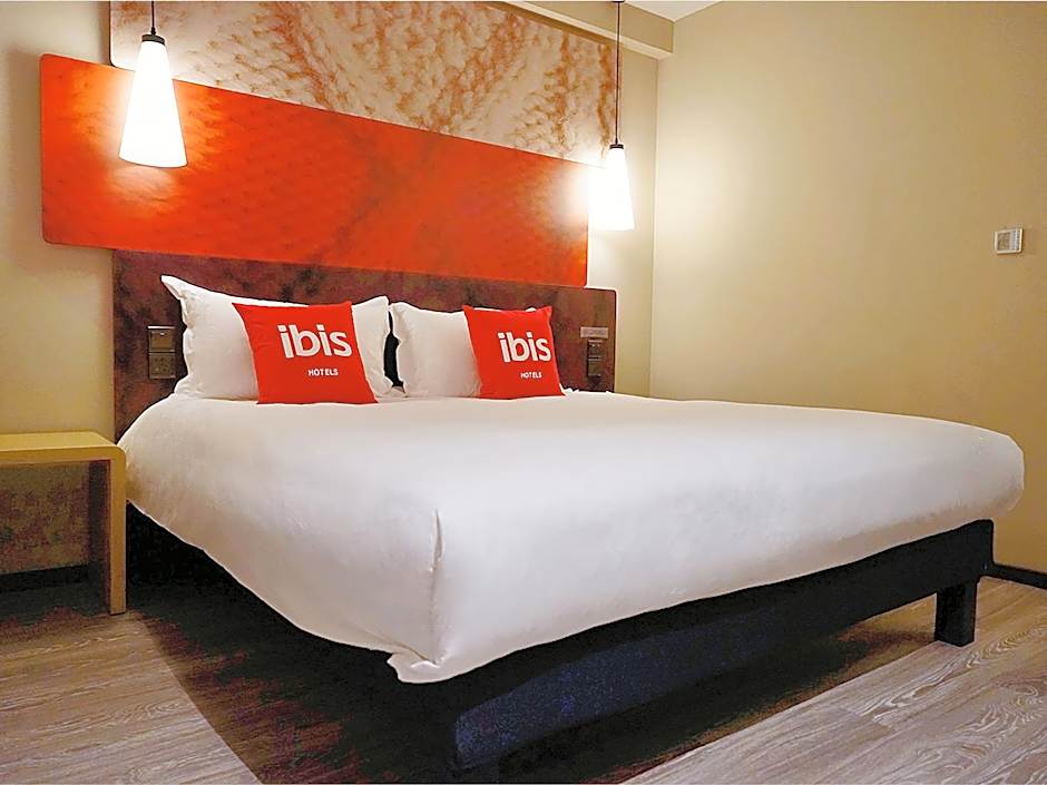 ibis Jiayuguan Railway Station Hotel