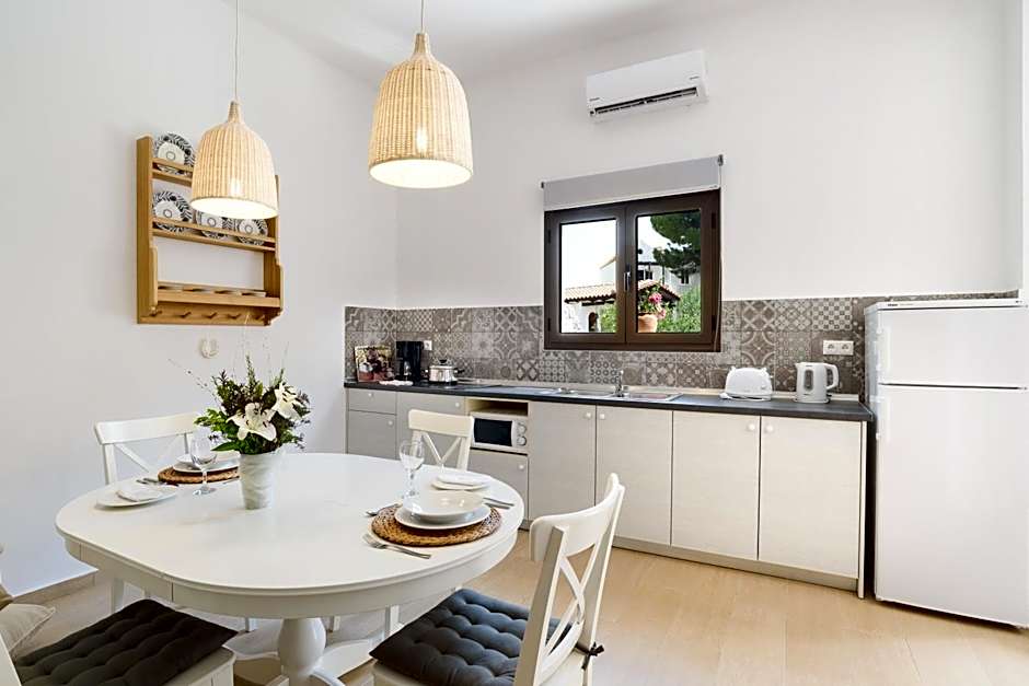 Matina Pefkos Aparthotel