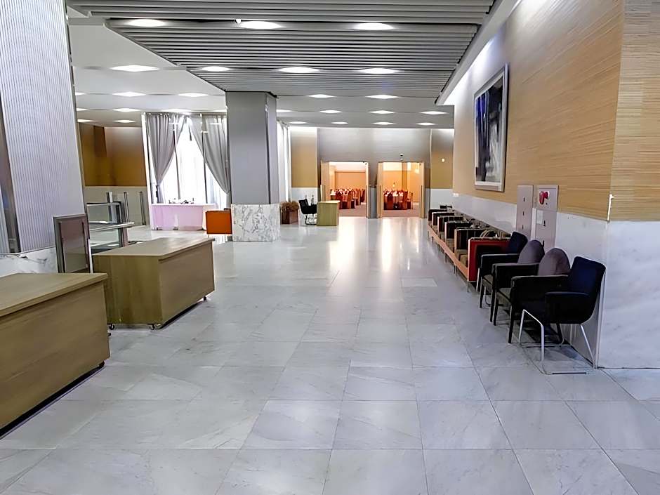 Gumi Century Hotel