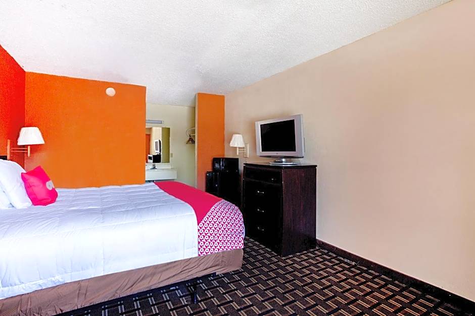 OYO Hotel Pensacola I-10 & Hwy 29