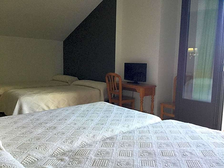 Hotel Cinco Castaños