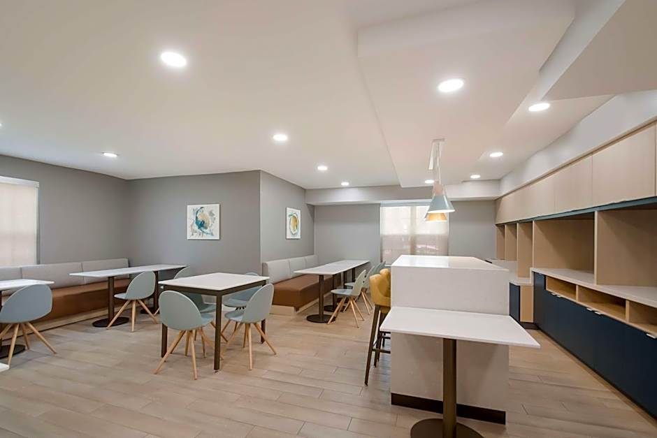 Sonesta Simply Suites Falls Church