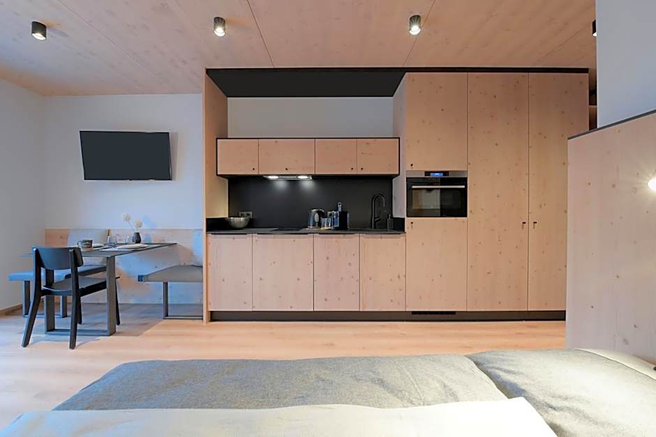 Simple Life Apartments