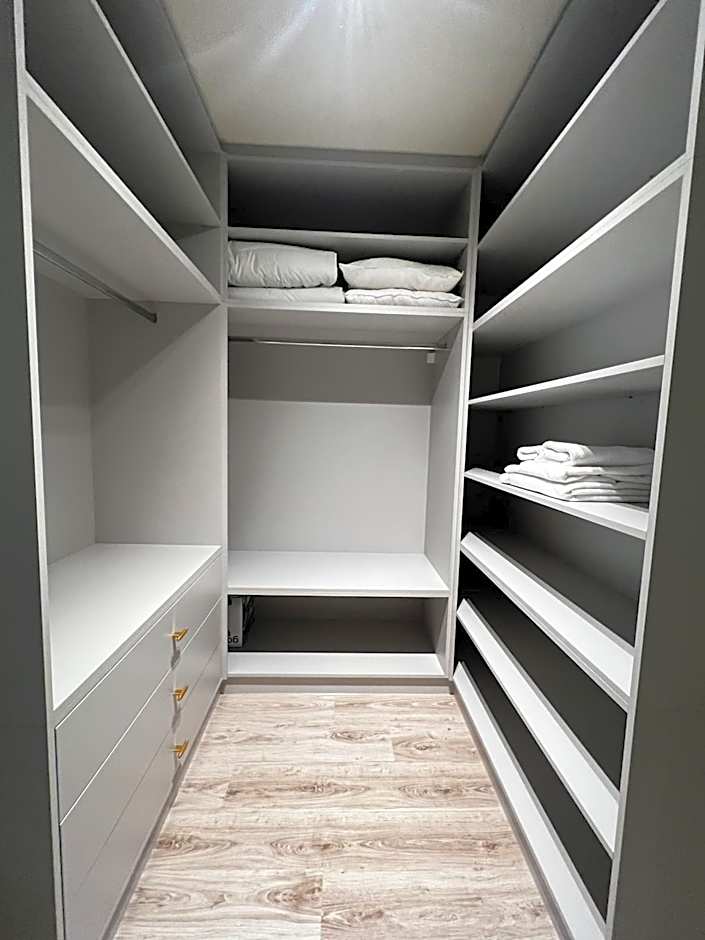 RH Suites
