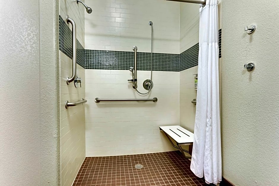 Best Western Plus University Inn & Suites