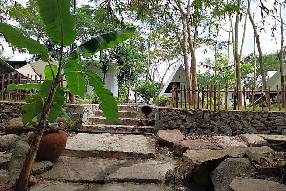 It my life cafe x camp