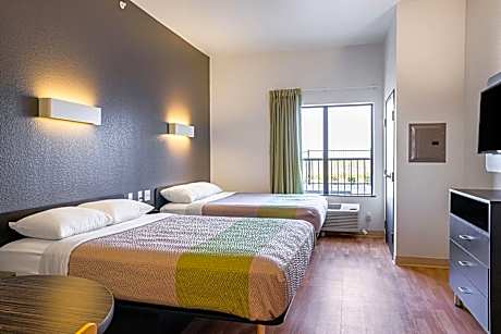 Queen Room with Two Queen Beds - Disability Access - Non-Smoking