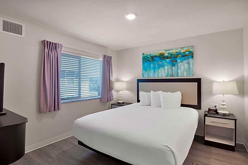 WaterWalk Extended Stay by Wyndham Charlotte - Arrowood