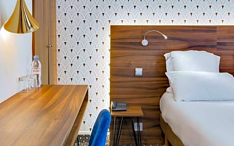 Superior Twin Room with Bath