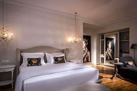 Luxury Suite Private Pool