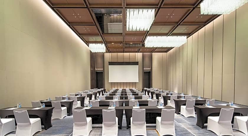 Crowne Plaza Jiangmen Binjiang By IHG