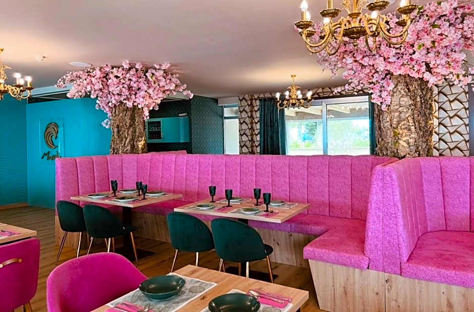 Hotel Marola
