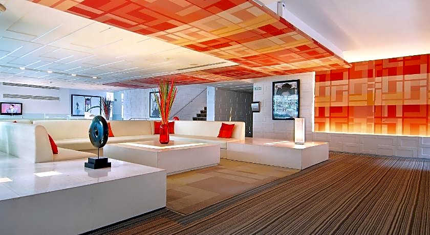 Le Fenix Sukhumvit (SHA Extra Plus)