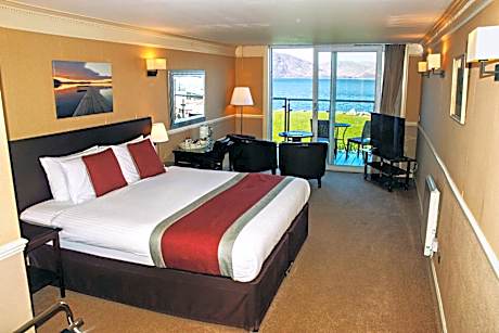 Admirals Ground Floor Sea View Room with Patio