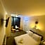 Sea Side Hotel