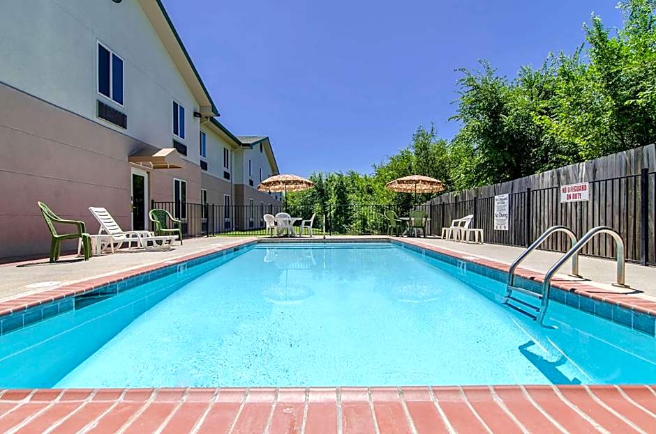 Quality Inn Junction City near Fort Riley