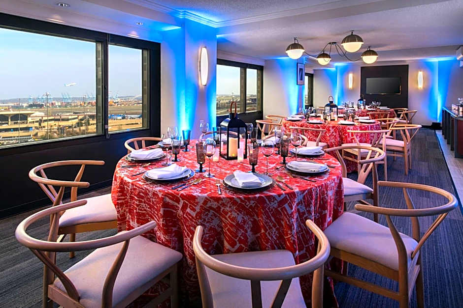 Newark Liberty International Airport Marriott