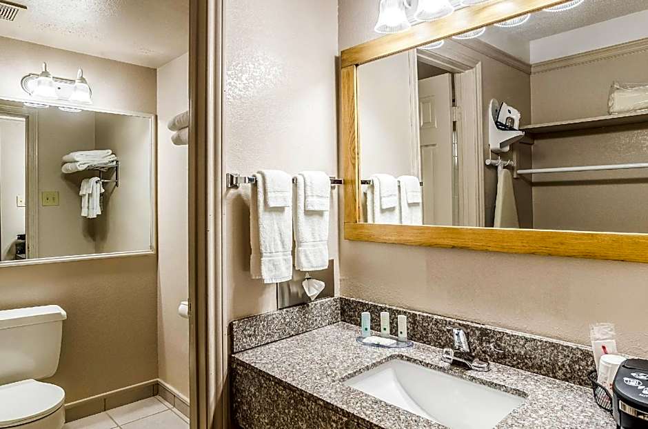 Quality Inn Buffalo