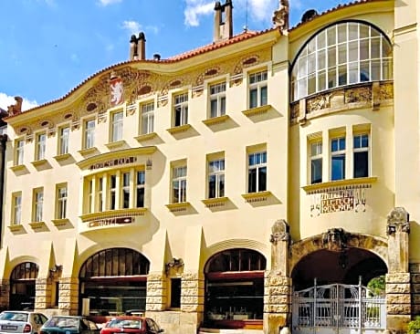 Hotel Okresni Dum