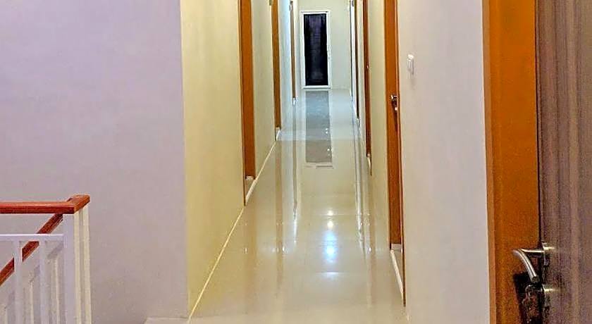 RedDoorz Syariah @ Karema Area Mamuju