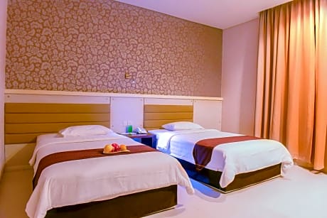 Deluxe Twin Room with Free Airport Transfer