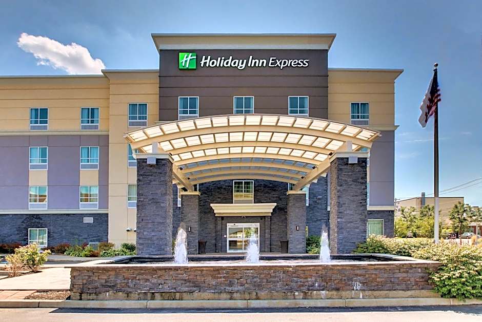Holiday Inn Express & Suites Cheektowaga North East By IHG