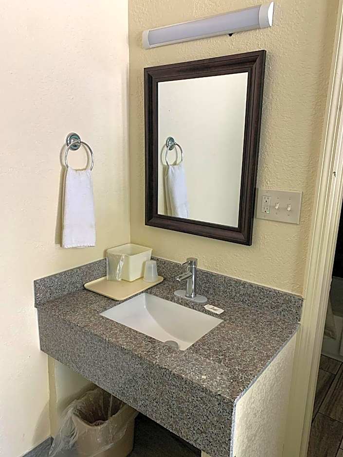 Green Garden Inn