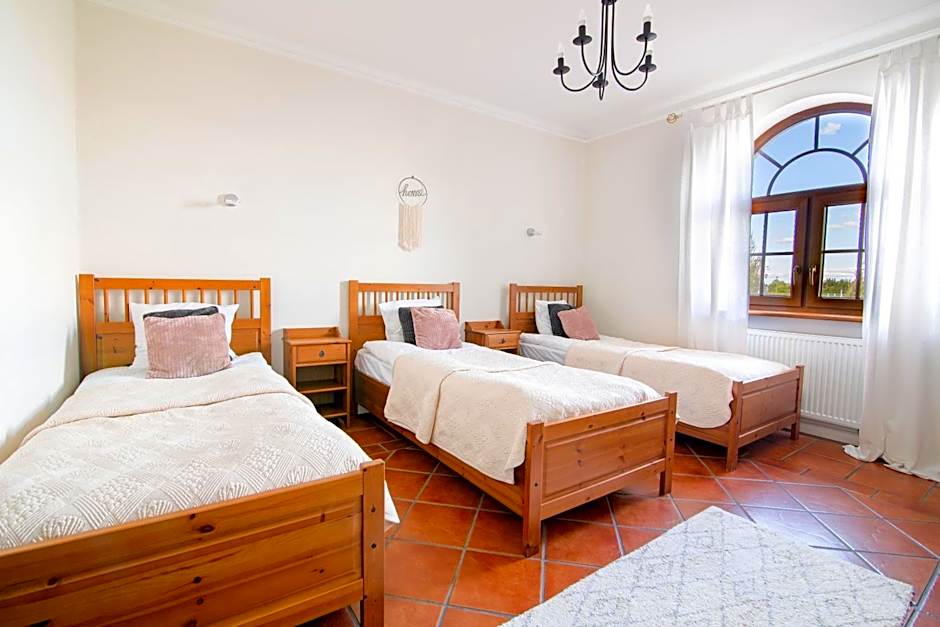 HOTEL LEMONIADA
