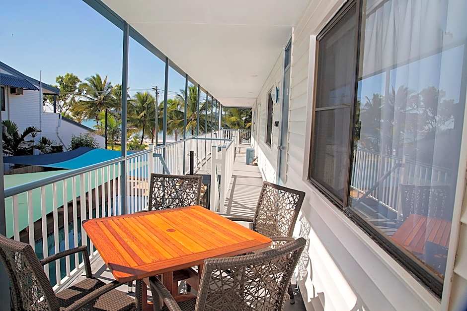 Apollo Jewel Beachfront Apartments