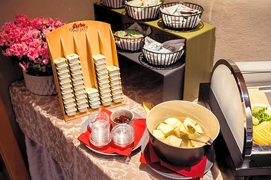 La Pasta Hotel Restaurant