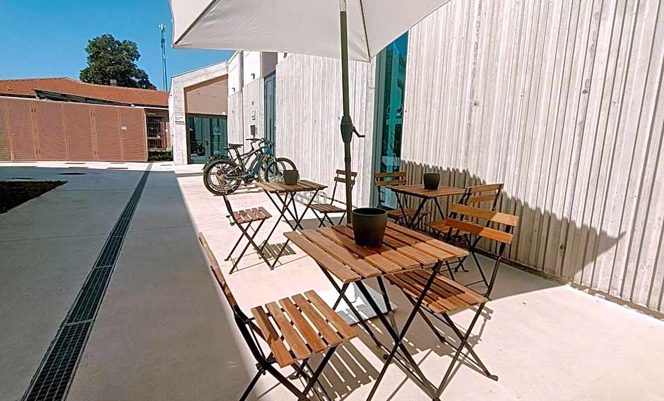 Bed & Bike Hostel