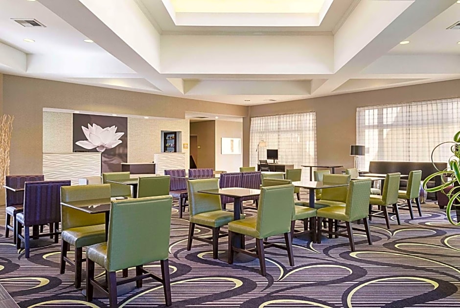 La Quinta Inn & Suites by Wyndham Ontario Airport