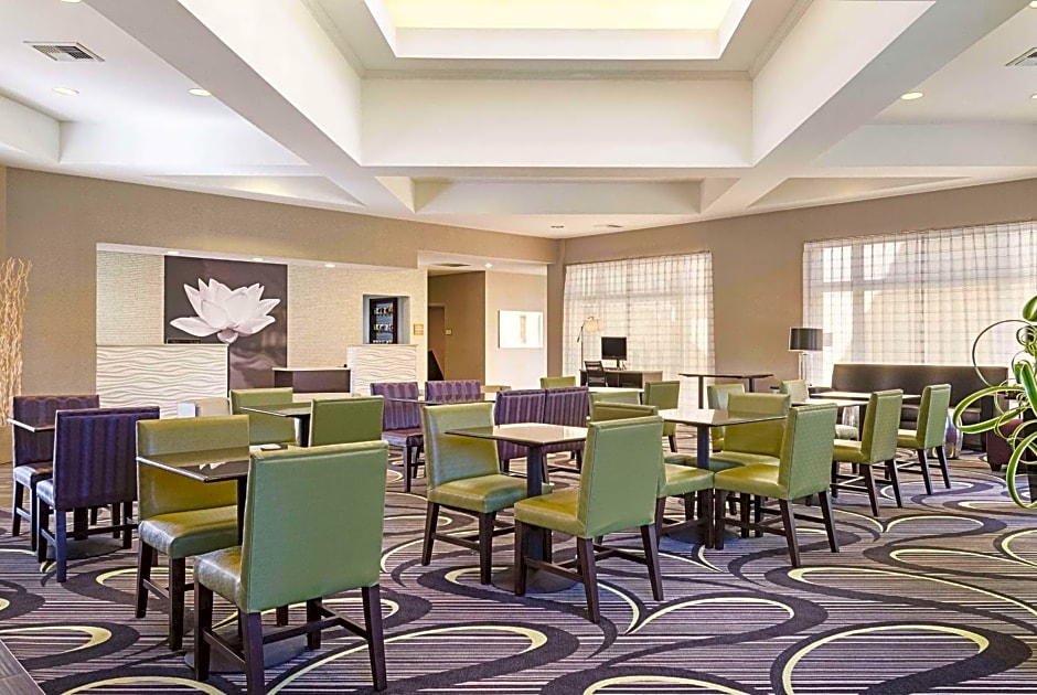 La Quinta Inn & Suites by Wyndham Ontario Airport