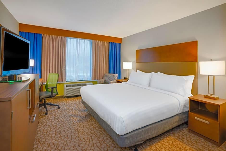 Holiday Inn Express & Suites Ft. Washington - Philadelphia