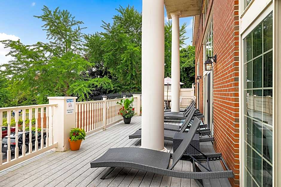 John Carver Inn & Spa