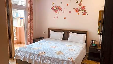 Deluxe Room with panoramic view and balcony