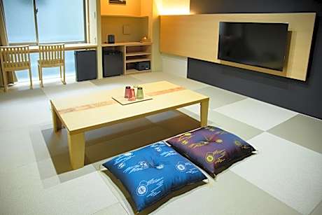 Japanese-Style Room