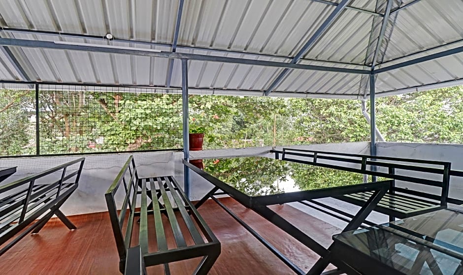 Treebo Nirupama Apartment, 750 M From Aluva Railway Station