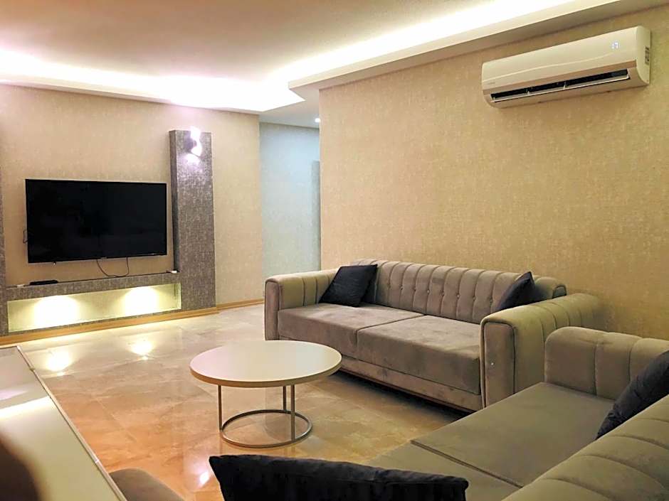 Le Luxe Suites Hotel