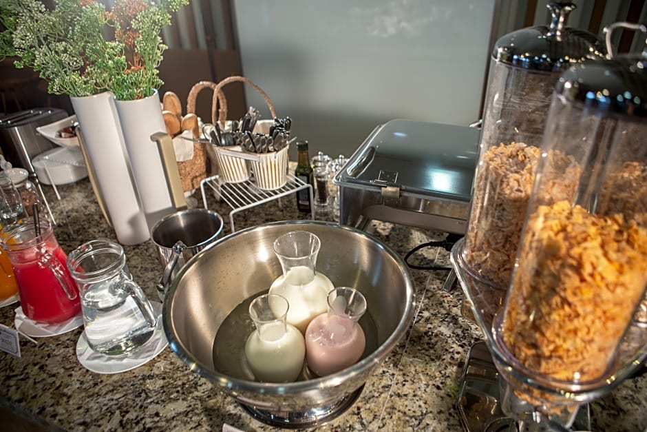 Paseo La Galería Hotel & Suites