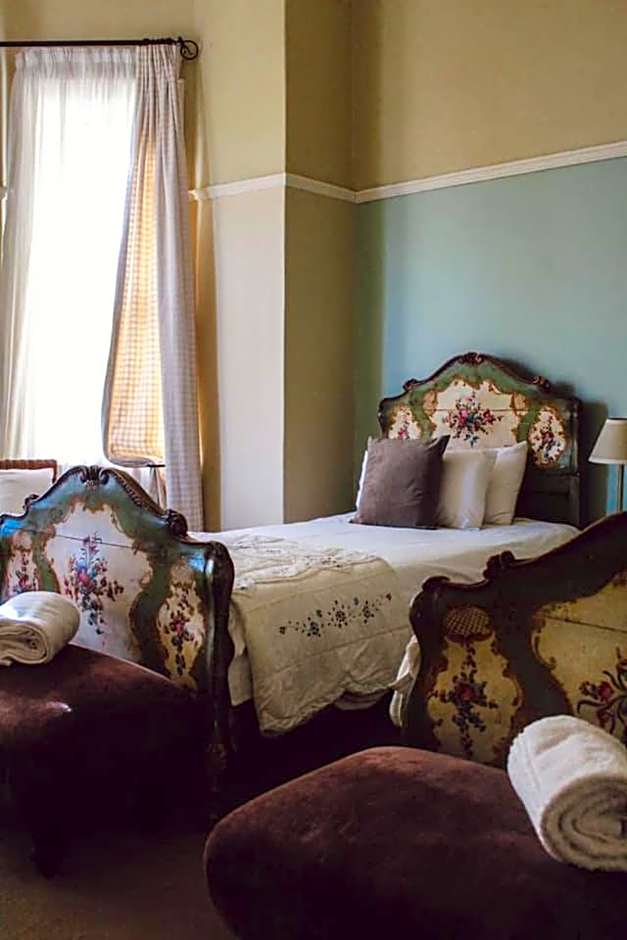 Pontac Manor Hotel & Restaurant