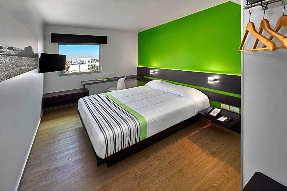 City Express Junior by Marriott Toluca Zona Industrial