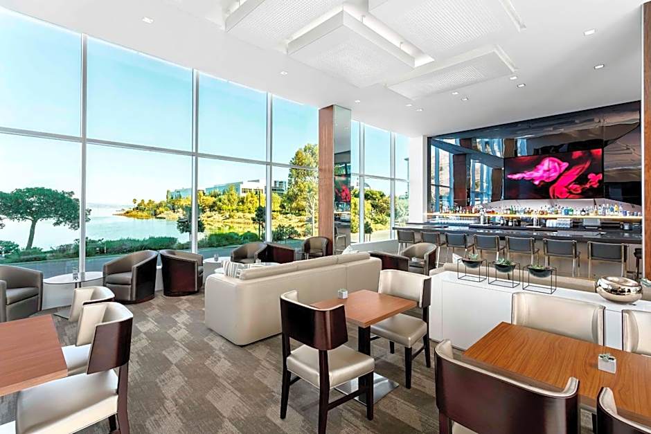 AC Hotel by Marriott San Francisco Airport/Oyster Point Waterfront