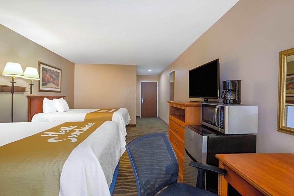 Days Inn & Suites by Wyndham Cuba