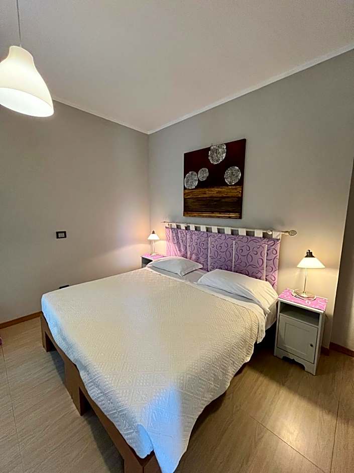 Eremes Rooms & Apartments