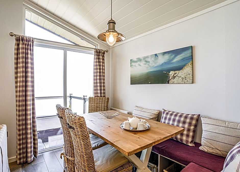 Woodside Coastal Retreat