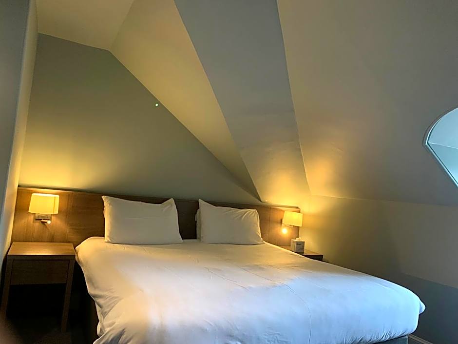 The Royal Hotel Elgin